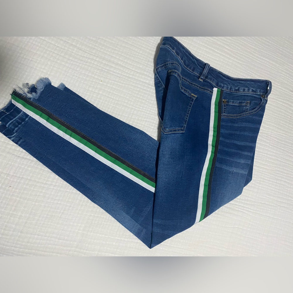 BBJ LOS ANGELES JEANS - Picture 8 of 9